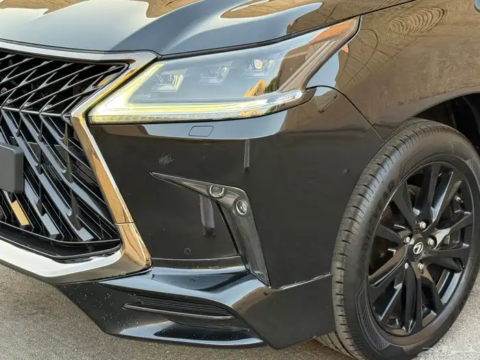 لكزس بلاك ديشن 2019 1