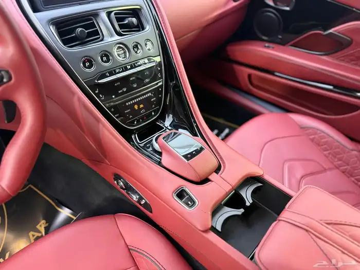 استون مارتن 5