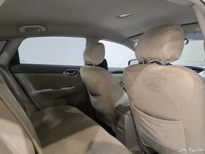 نيسان سنترا موديل 2015 بحالة ممتازة 7