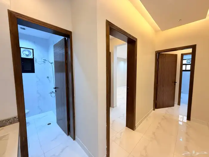 للبيع روف علوي بمدخل سياره تشطيبVipبمساحه346م 11