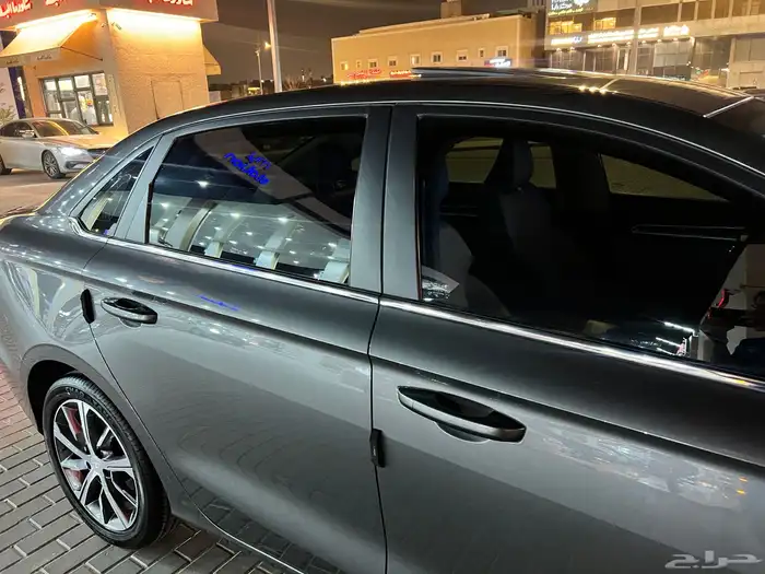 جيلي امجراند 5