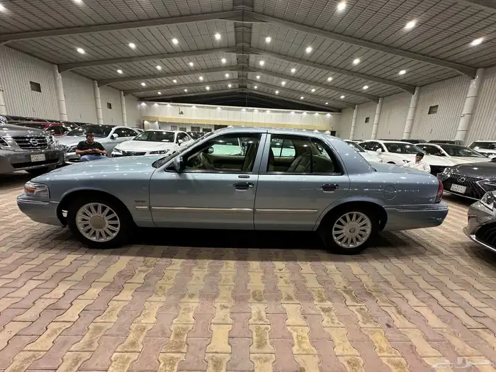 جراند ماركيز موديل 2011 نظيف 4