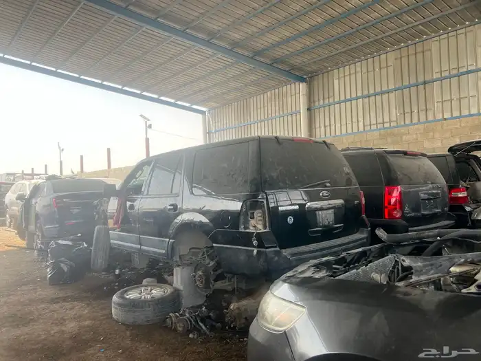 الحائر الان مندوب قطع غيار 42