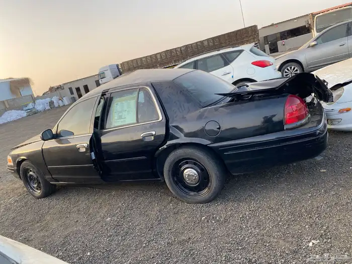 فورد فكتوريا بوليسي2011 قطع غيار تشليح 7