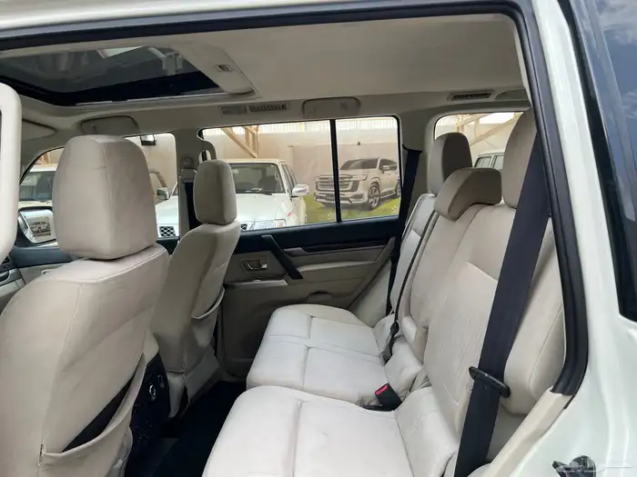 باجيرو 2022 بنزين فل كامل نظيف جدا لدى قمة الاطلال 32