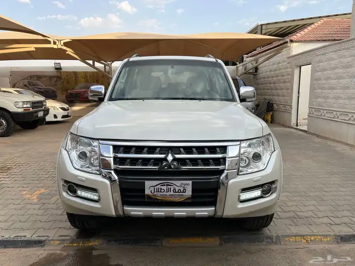 باجيرو 2022 بنزين فل كامل نظيف جدا لدى قمة الاطلال 0