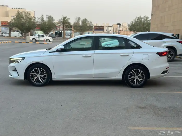 للبيع جيلي امجراند2023 بدي وكاله. 4