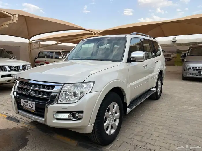 باجيرو 2022 بنزين فل كامل نظيف جدا لدى قمة الاطلال 22