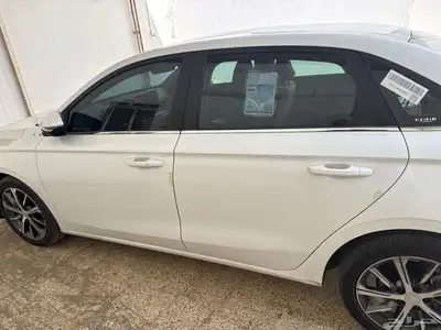 جيلى امجراند 2024 للبيع فل كامل اللون ابيض ضمان الوعلان index