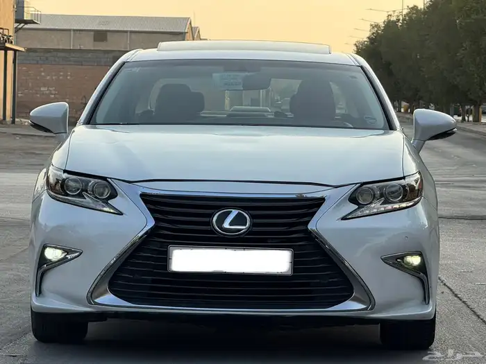 لكزس ES350 2018 سعودي 10
