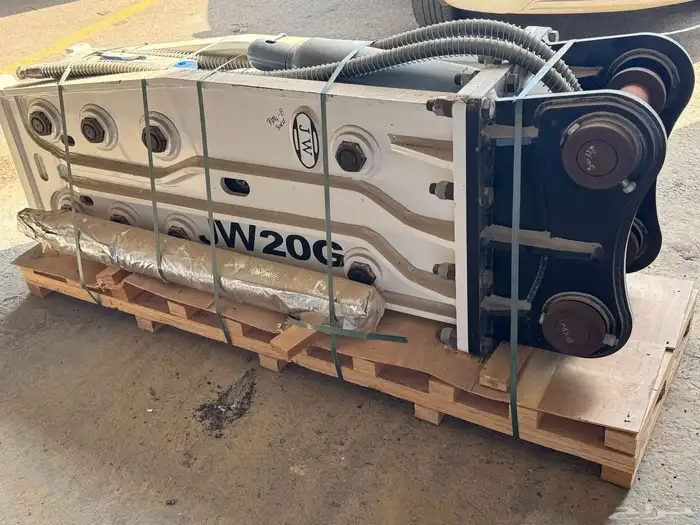 بوكلين كوماتسو 220 pc موديل 2008 4