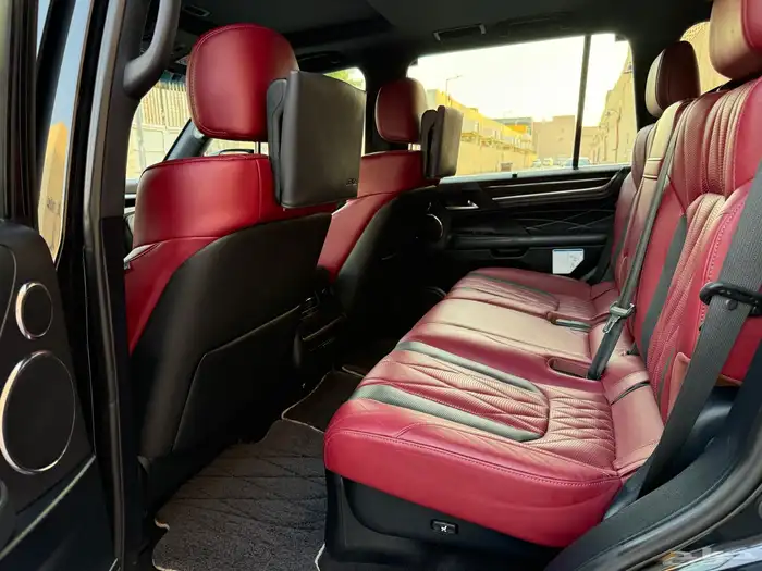 لكزس بلاك ديشن 2019 28