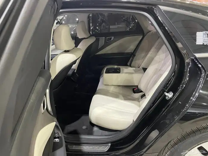 كيا كي 8 2022 نصف فل ( بنزين) 2.5L 11