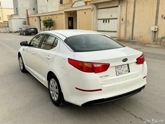 كيا اوبتيما 2015 مكينة 2000 خليجي شبه جديدة 3