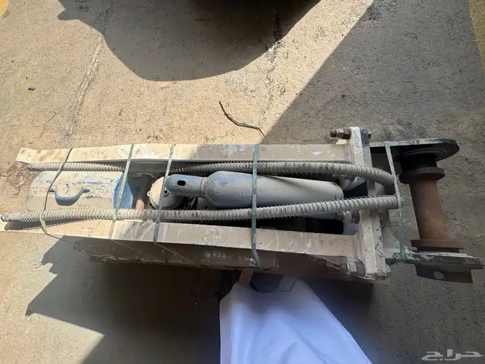 بوكلين كوماتسو 220 pc موديل 2008 5