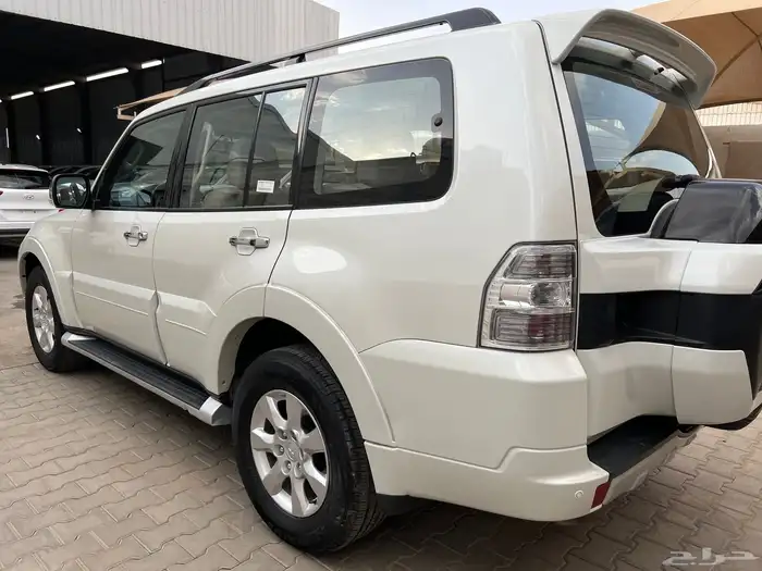 باجيرو 2022 بنزين فل كامل نظيف جدا لدى قمة الاطلال 21