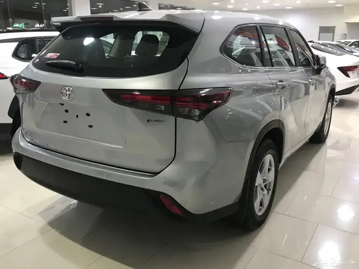 تويوتا هايلاندر 2025 هايبرد LE 2