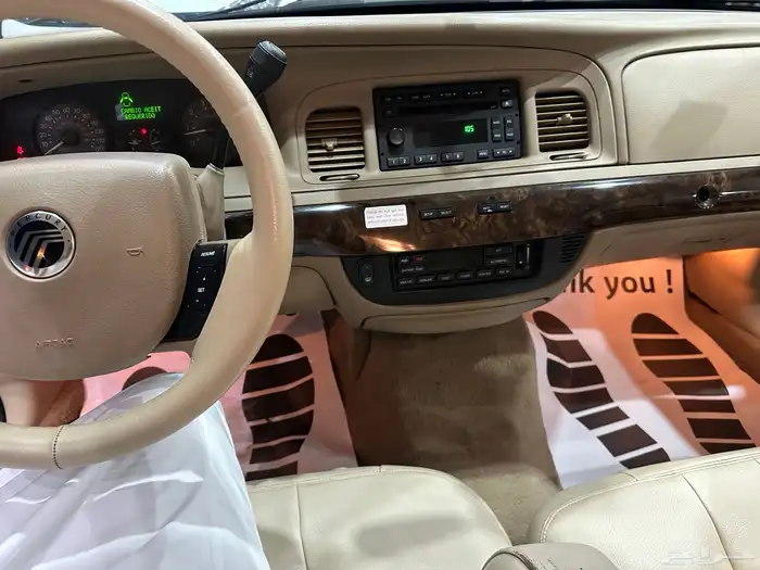 جراند ماركيز موديل 2011 نظيف 11