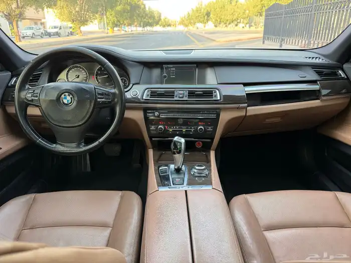 بي ام دبيلو 730 2011 12