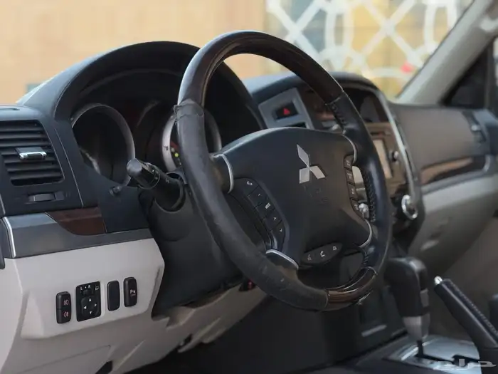 للبيع ميتسوبيشي باجيرو 2019 فل كامل 24