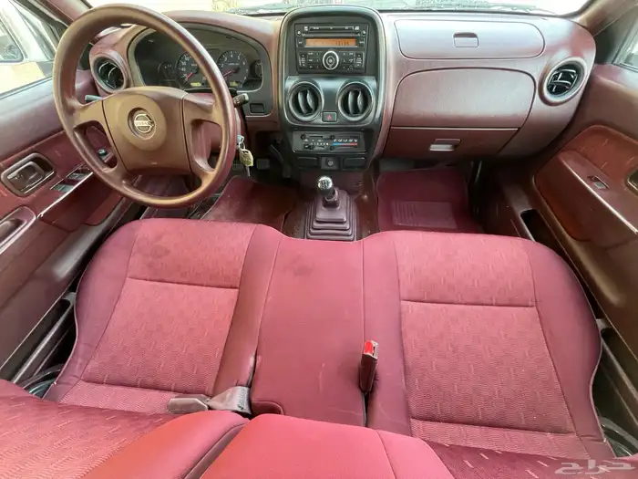 نيسان- ددسن-2013-غمارتين- بنزين-GL- قير عادي- بدون دبل- مخزن 34