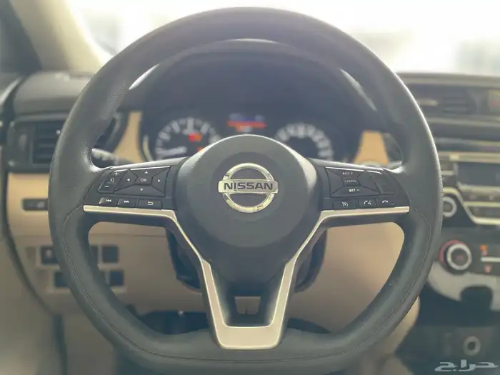 نيسان اكس تريل 13