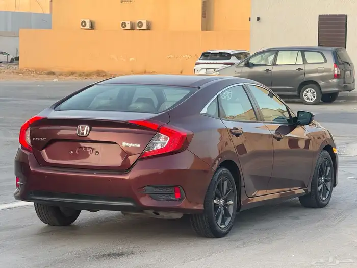 هوندا سيفيك 2020 - لون عنابي 3