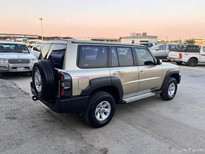 نيسان فتكGL موديل 2016 8