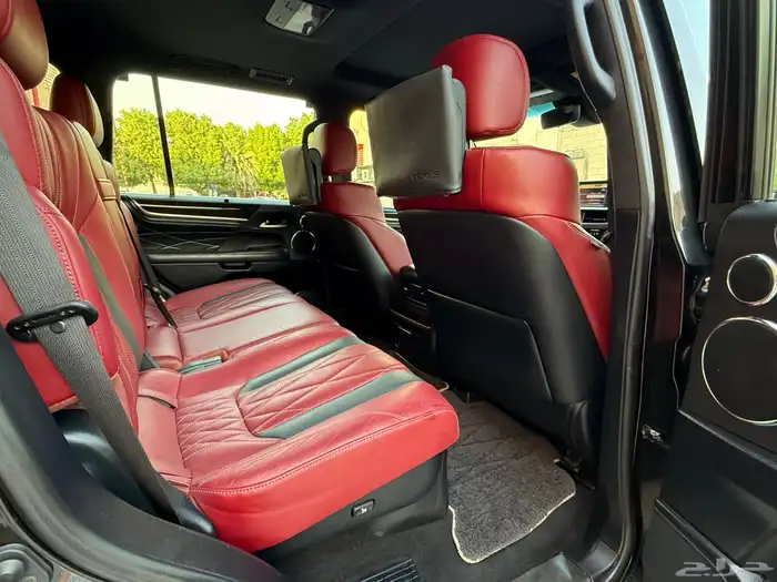 لكزس بلاك ديشن 2019 36