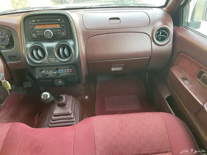 نيسان- ددسن-2013-غمارتين- بنزين-GL- قير عادي- بدون دبل- مخزن 36