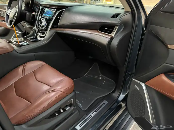 اسكاليد 2019 بريميوم (ملكي) الجميح نظيف جدا 55