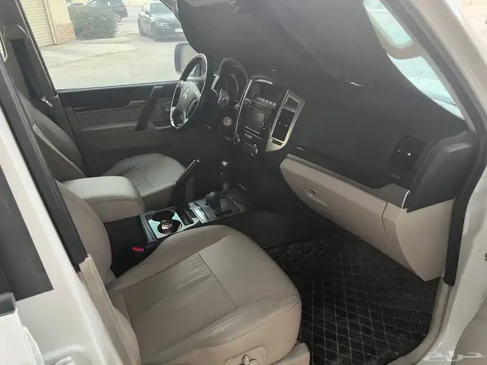 جيب باجيرو ميتسوبيشي للبيع 2020 3