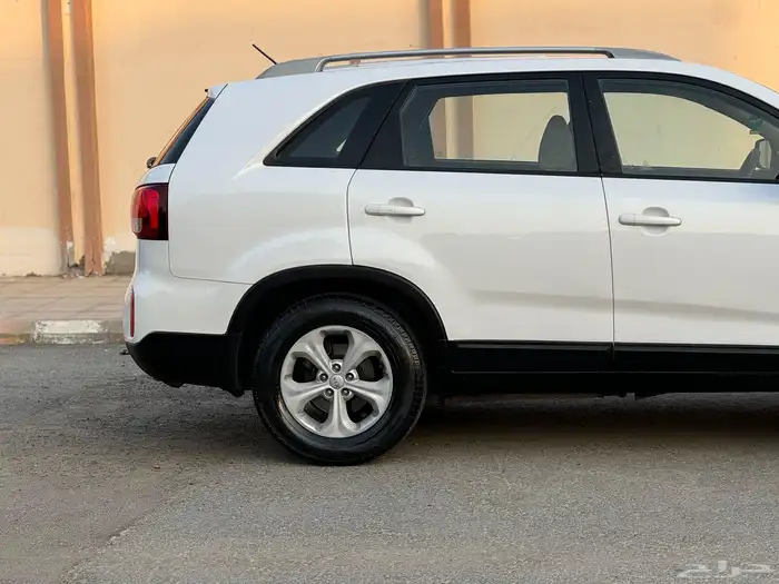 كيا سورينتو قمة النظافة ممشى معقول 24