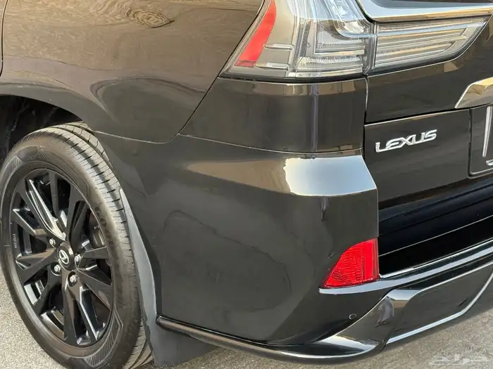 لكزس بلاك ديشن 2019 15