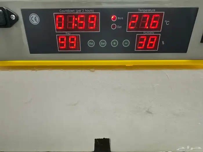 فقاسة كهربائية 64 بيضة رول 2