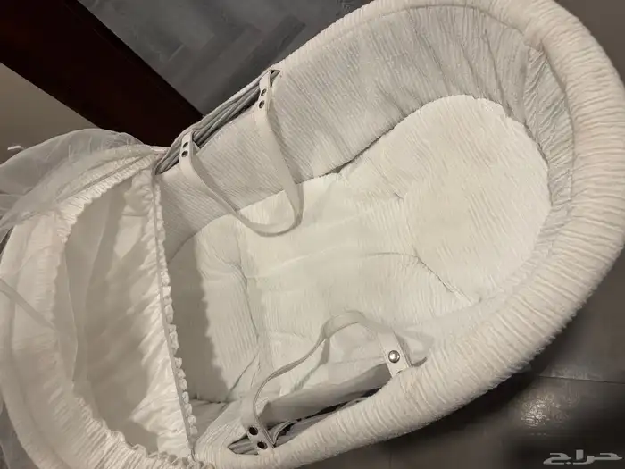 سرير اطفال 1