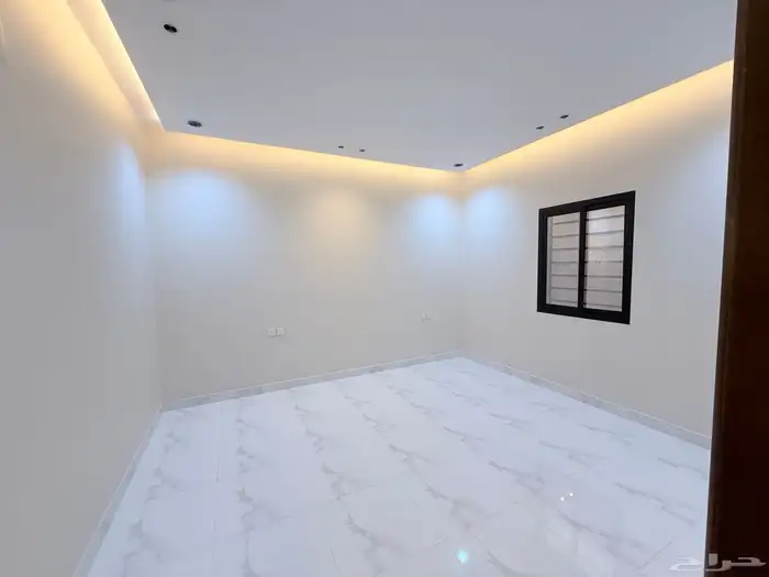 للبيع روف علوي بمدخل سياره تشطيبVipبمساحه346م 18