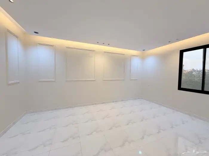 للبيع روف علوي بمدخل سياره تشطيبVipبمساحه346م 5