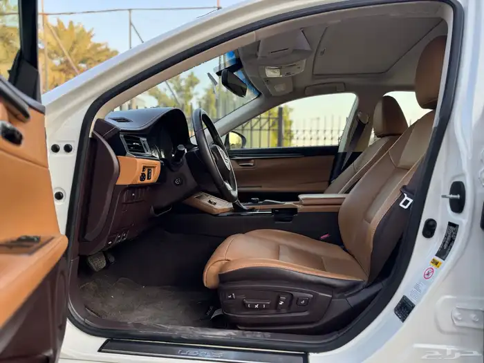 لكزس ES350 2018 سعودي 15