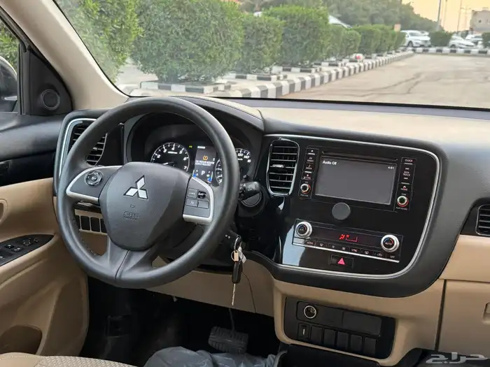 ميتسوبيشي اوتلاندر 2020 7مقاعد 11