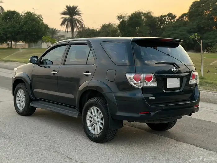 فورشينر 2015 قير عادي دبل بنزين نضييف للمستخدم 10