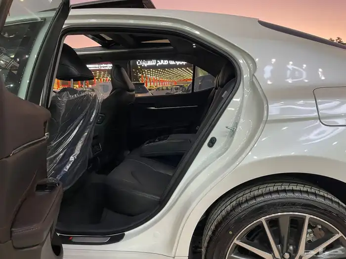 تويوتا كامري 2024 فل لومير وارد الصين ( بنزين ) 4 سلندر 25