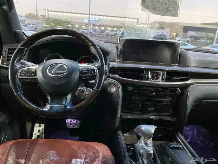 لكزس LX570 2017 ممشى قليل 5