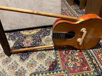 سمسميه للبيع على شكل قيتار index