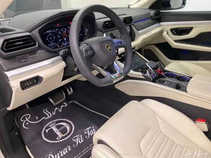 لامبورجيني اوروس SE 9