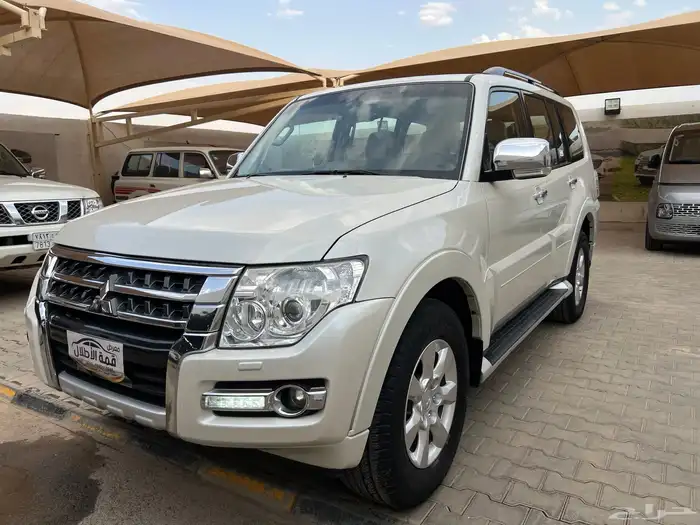 باجيرو 2022 بنزين فل كامل نظيف جدا لدى قمة الاطلال 27