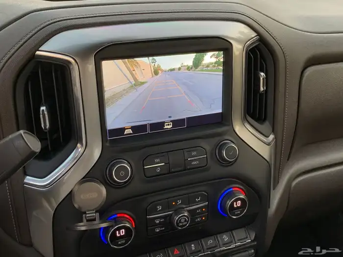 شفروليه سلفرادو تريل بوس موديل 2021 بحالة الوكاله 36