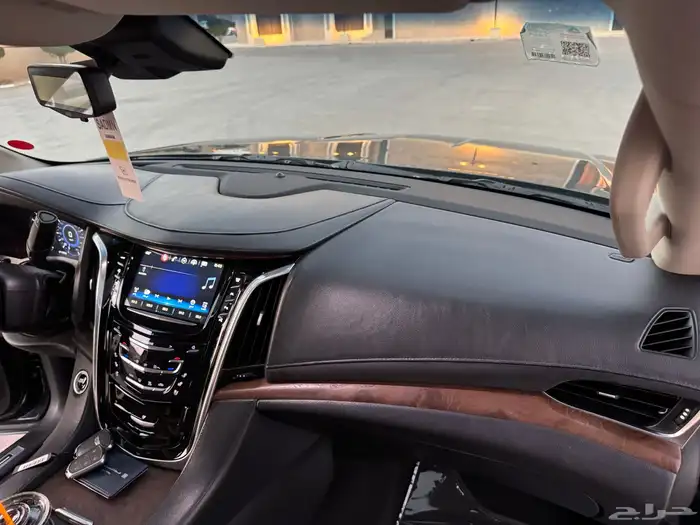 اسكاليد 2019 بريميوم (ملكي) الجميح نظيف جدا 51