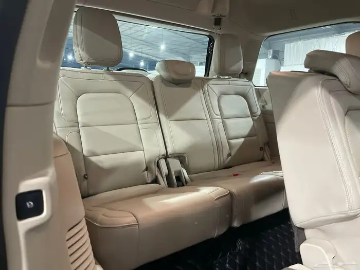 لنكولن نافيجتور 2018 19