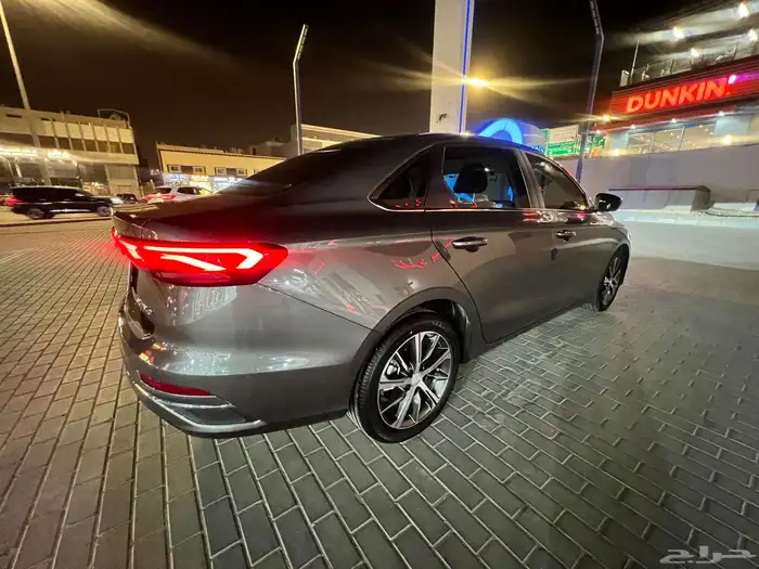 جيلي امجراند 9